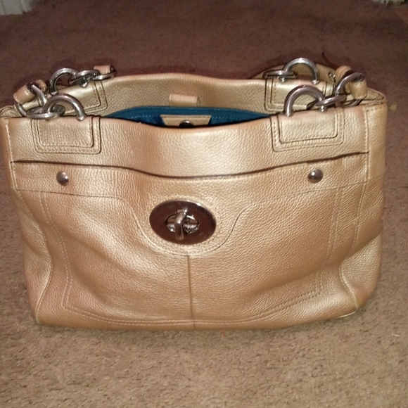 Purses - Picture 6 of 9